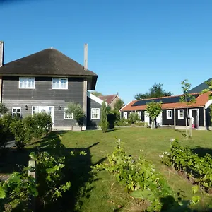 Bed En Brood Donna Bed & Breakfast