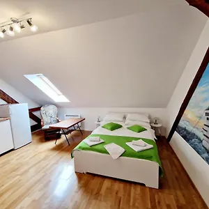 Teslova Bed & Breakfast